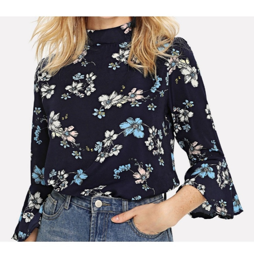 Navy Blue Floral Blouse Large Bell Sleeves - Picture 4 of 6